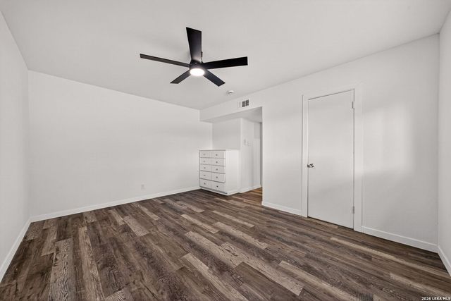 600 Gentleman Rd Apt 1, Balcones Heights, TX 78201