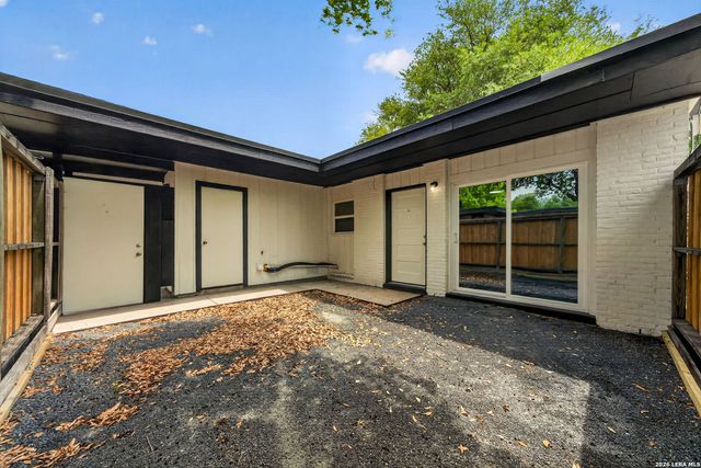 600 Gentleman Rd Apt 1, Balcones Heights, TX 78201