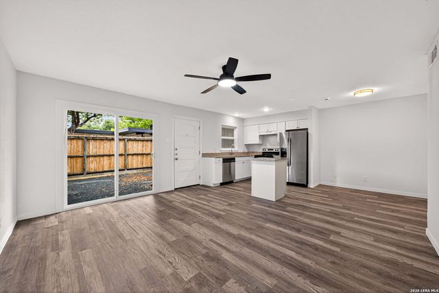 600 Gentleman Rd Apt 1, Balcones Heights, TX 78201