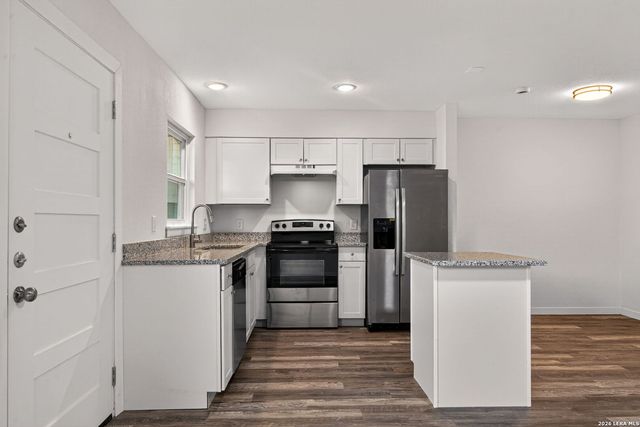 600 Gentleman Rd Apt 1, Balcones Heights, TX 78201