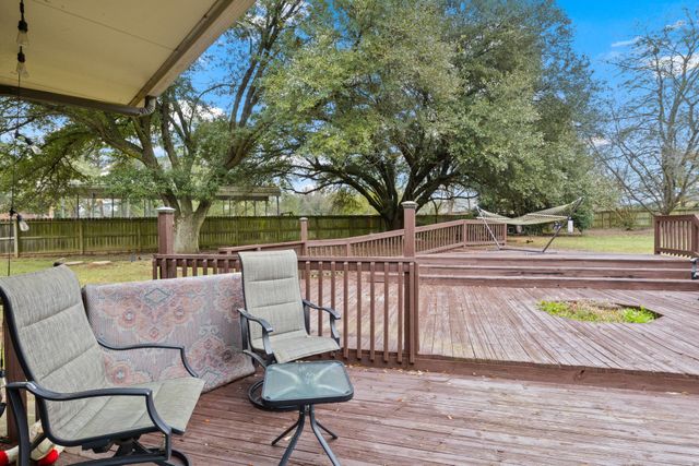 195 County Road 4164, Pittsburg, TX 75686