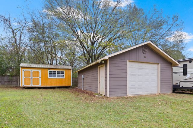 195 County Road 4164, Pittsburg, TX 75686