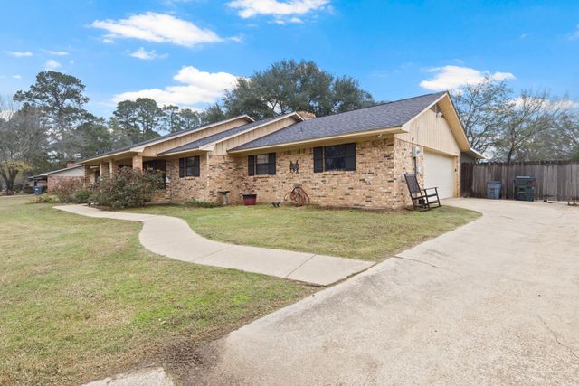 195 County Road 4164, Pittsburg, TX 75686