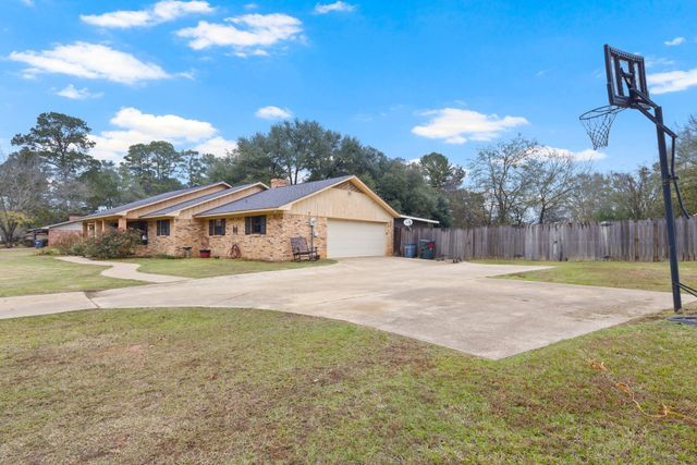 195 County Road 4164, Pittsburg, TX 75686