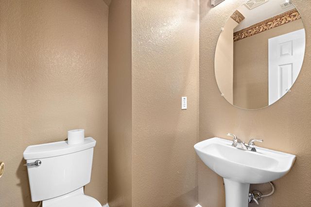 400 Debora DR, Georgetown, TX 78628