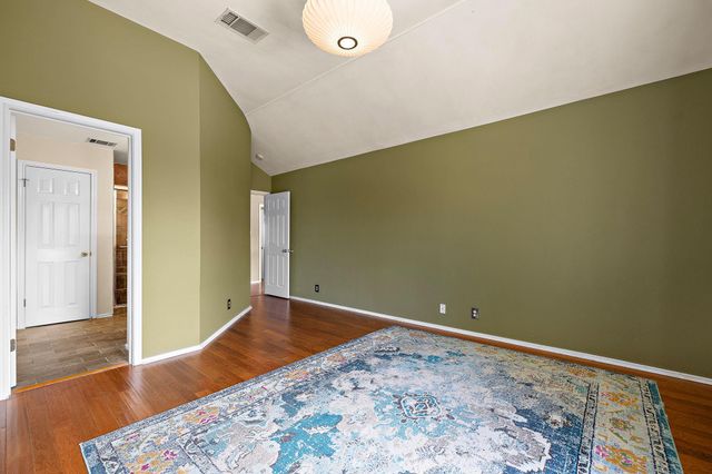 400 Debora DR, Georgetown, TX 78628