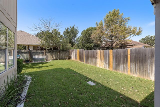 400 Debora DR, Georgetown, TX 78628