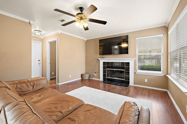 400 Debora DR, Georgetown, TX 78628