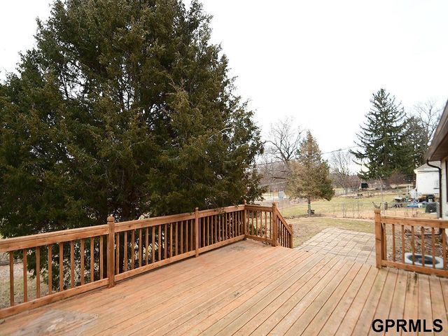 2105 S 38 Street, Omaha, NE 68105