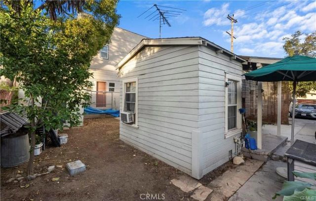 833 Pepper Way, Glendale, CA 91205