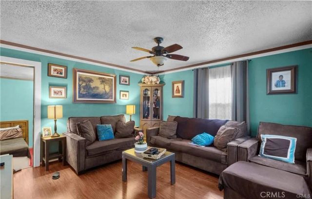 833 Pepper Way, Glendale, CA 91205