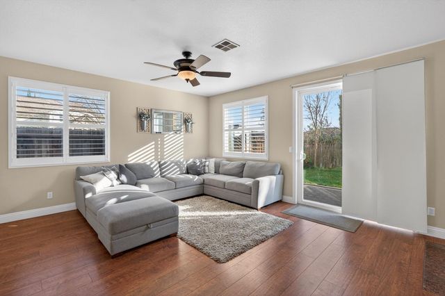 9362 Lost Springs Ct, Elk Grove, CA 95624