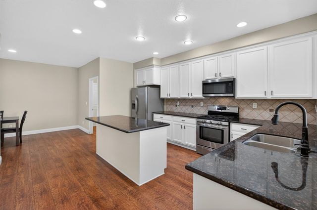 9362 Lost Springs Ct, Elk Grove, CA 95624