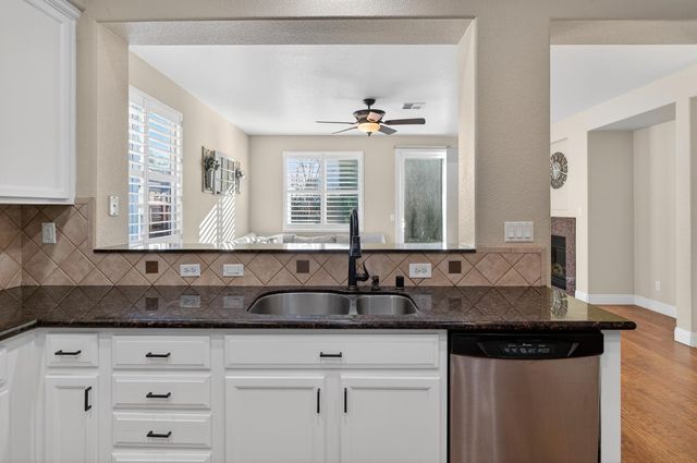 9362 Lost Springs Ct, Elk Grove, CA 95624