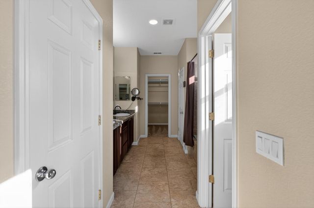 9362 Lost Springs Ct, Elk Grove, CA 95624