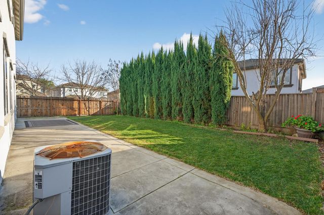 9362 Lost Springs Ct, Elk Grove, CA 95624