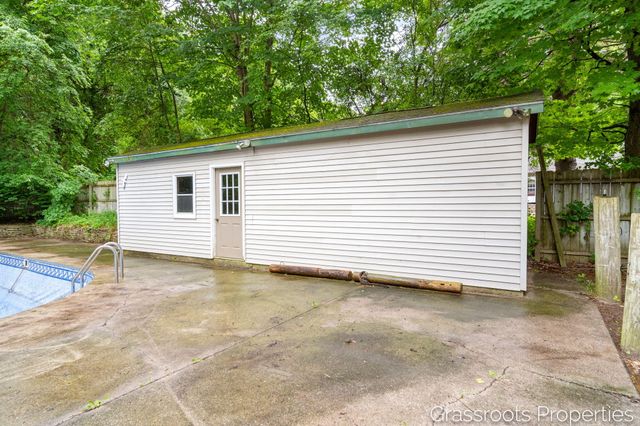 1403 S Mears Avenue, Whitehall City, MI 49461