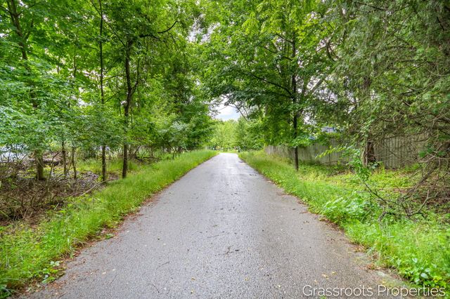 1403 S Mears Avenue, Whitehall City, MI 49461