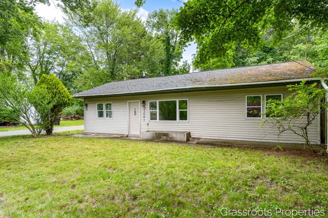 1403 S Mears Avenue, Whitehall City, MI 49461