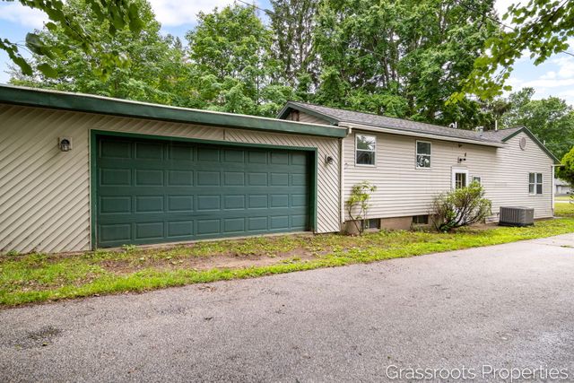 1403 S Mears Avenue, Whitehall City, MI 49461
