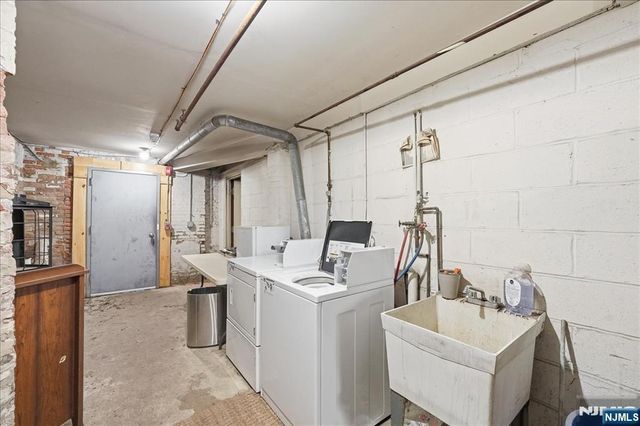 133 Grand Street 401, Jersey City, NJ 07302