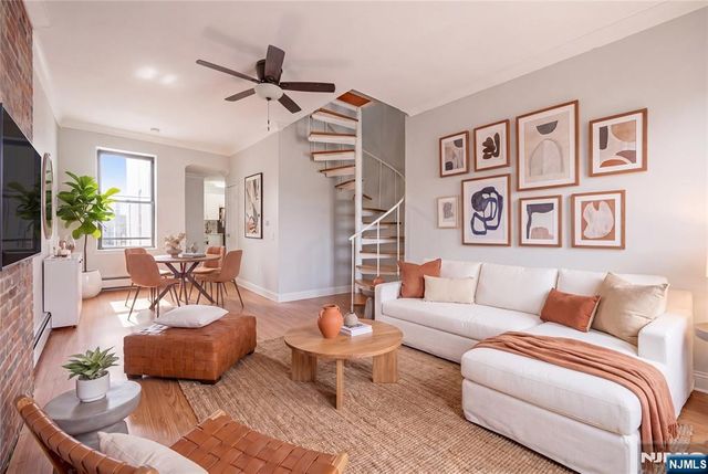 133 Grand Street 401, Jersey City, NJ 07302