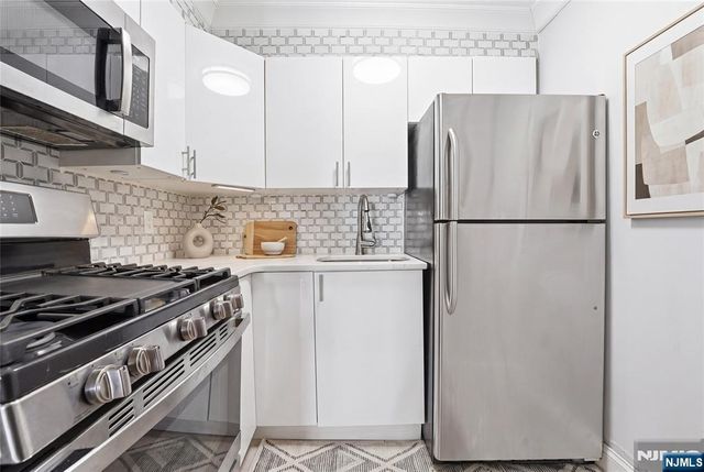 133 Grand Street 401, Jersey City, NJ 07302