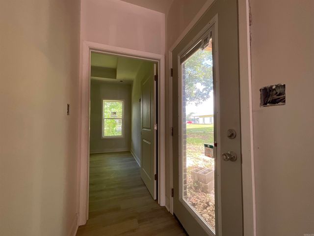 215 Kayla Lane, Lonoke, AR 72086