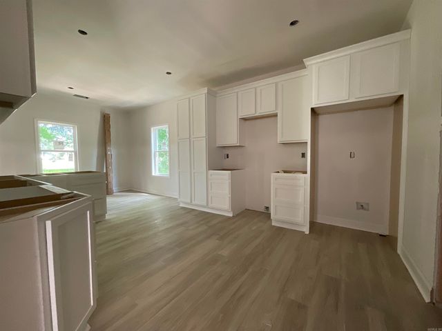 215 Kayla Lane, Lonoke, AR 72086