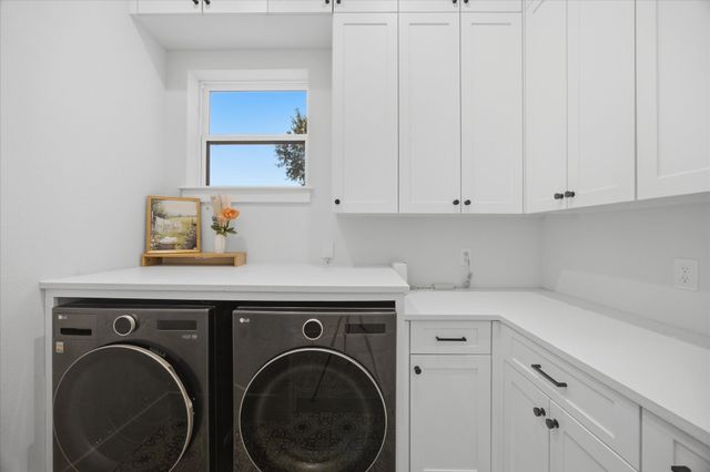 7 Center Court, Heath, TX 75032