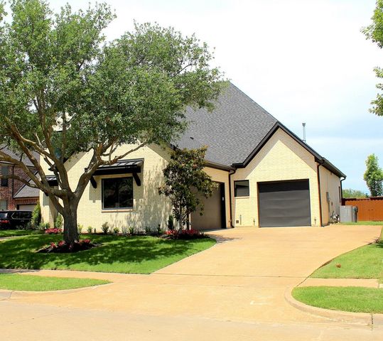 7 Center Court, Heath, TX 75032