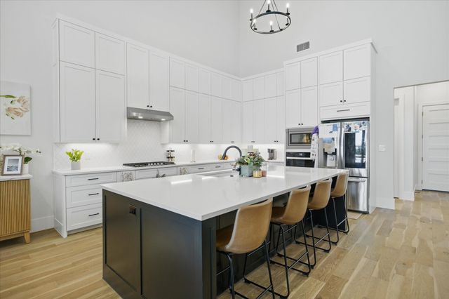 7 Center Court, Heath, TX 75032