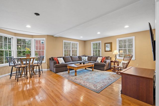 108 Harvard Rd, Stow, MA 01775