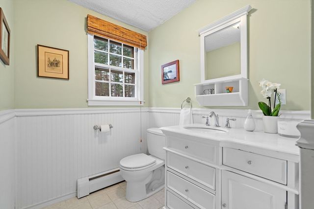 108 Harvard Rd, Stow, MA 01775