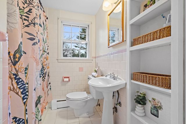 108 Harvard Rd, Stow, MA 01775