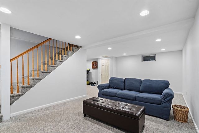 108 Harvard Rd, Stow, MA 01775