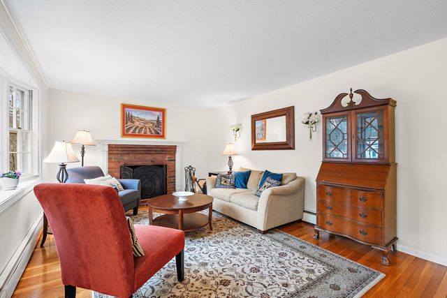 108 Harvard Rd, Stow, MA 01775
