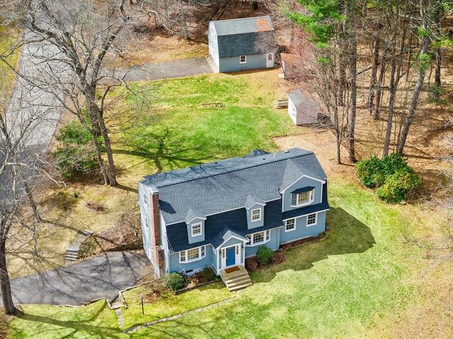 108 Harvard Rd, Stow, MA 01775