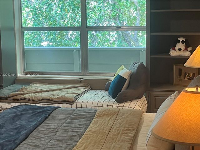 1205 Mariposa Avenue 428, Coral Gables, FL 33146