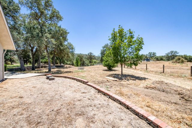 32115 Turkey Track Lane, Auberry, CA 93602