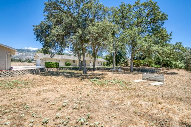 32115 Turkey Track Lane, Auberry, CA 93602