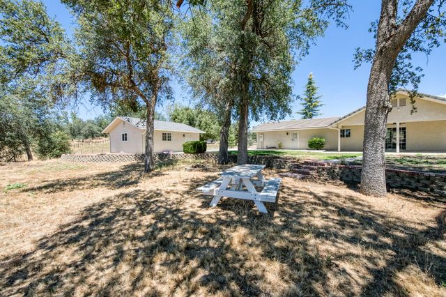 32115 Turkey Track Lane, Auberry, CA 93602