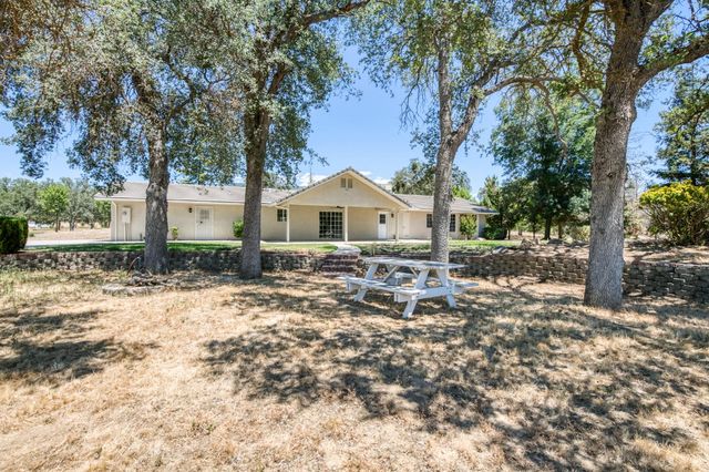 32115 Turkey Track Lane, Auberry, CA 93602