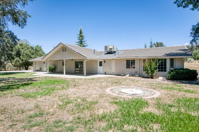 32115 Turkey Track Lane, Auberry, CA 93602