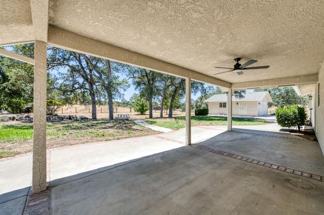 32115 Turkey Track Lane, Auberry, CA 93602