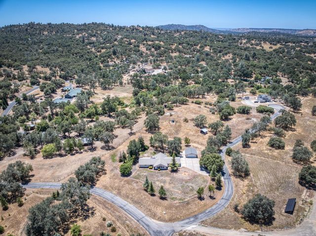 32115 Turkey Track Lane, Auberry, CA 93602