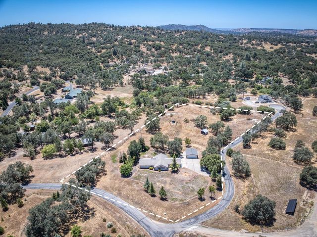 32115 Turkey Track Lane, Auberry, CA 93602