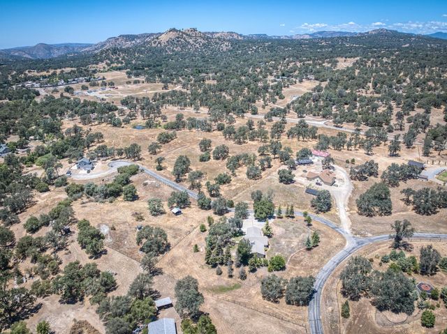 32115 Turkey Track Lane, Auberry, CA 93602