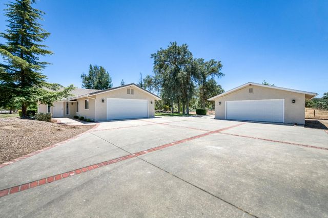 32115 Turkey Track Lane, Auberry, CA 93602