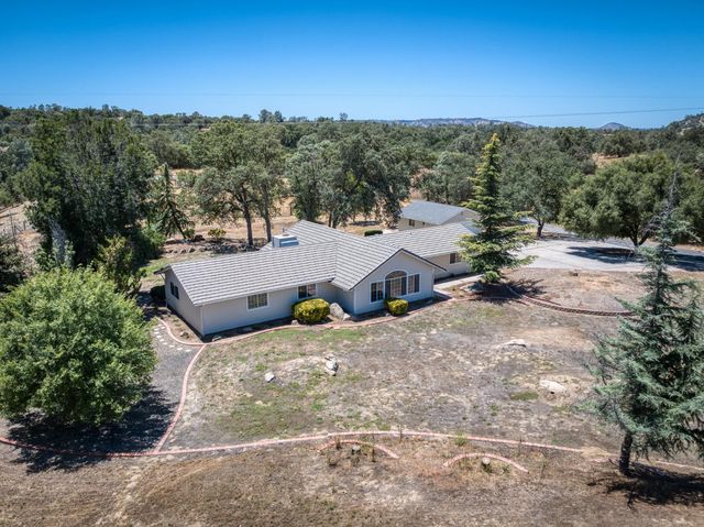 32115 Turkey Track Lane, Auberry, CA 93602